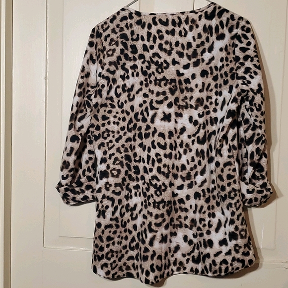 Charming Charlie Leopard Blouse 3/4 Sleeve EUC - Picture 8 of 11